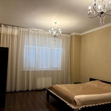 Антоновича вул. (Горького), 72