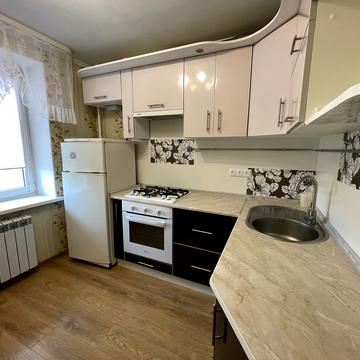 Замостянська вул. (50-річчя Перемоги), 9