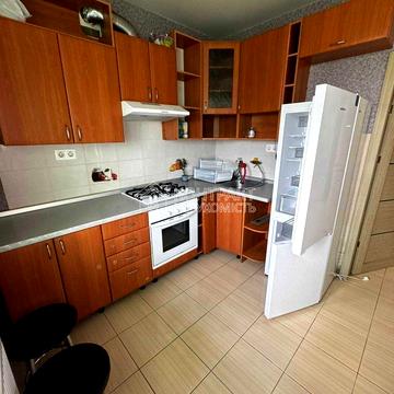 Велозаводська вул., 37