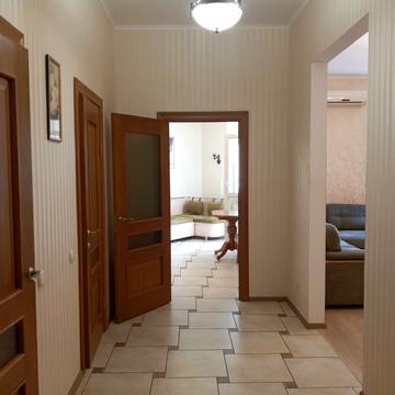 Вінстона Черчилля вул. (Червоноткацька), 43