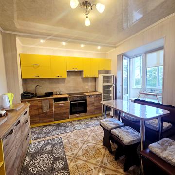 Михайла Котельникова вул., 37