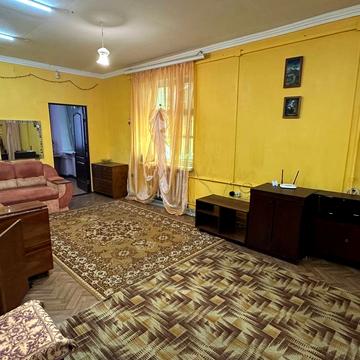 Авіаційна вул., 8