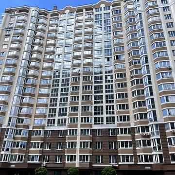 Університетська вул., 1-Б