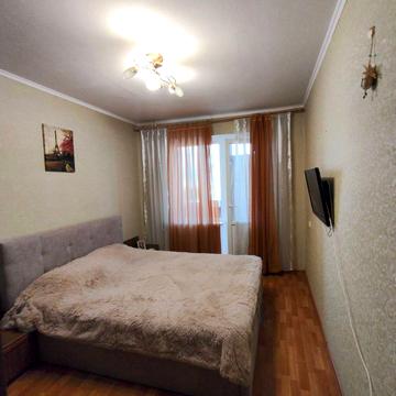 Романа Шухевича вул. (Курчатова), 4/2