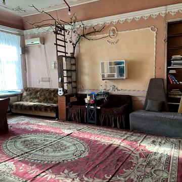 Успенська вул. (Чичерина), 77