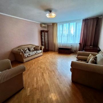 Миколи Бажана просп., 1-М