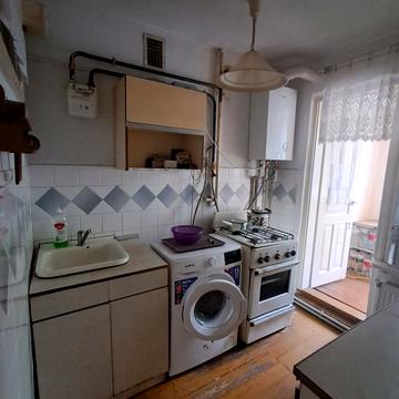 Євгена Коновальця вул., 136г