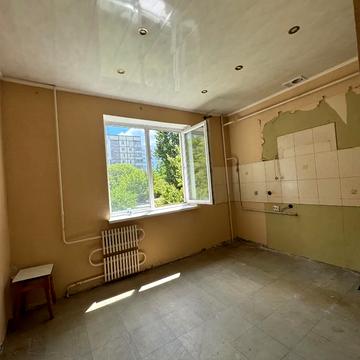 Новорічна вул., 73