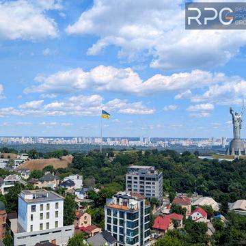 Старонаводницька вул., (Будинок 1)