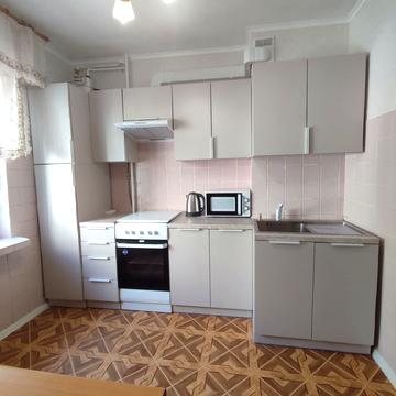 Івана Миколайчука вул., 16