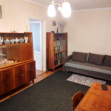 Варненська вул., 2/1