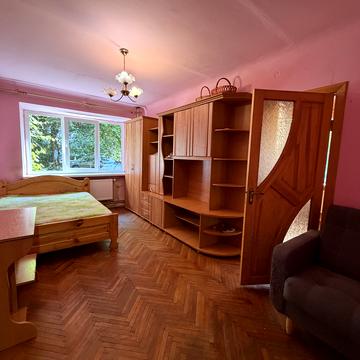 Степана Бандери вул., 10а
