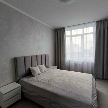 Миколи Гулака вул., 4