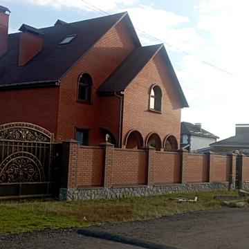Льотна вул., 1/7