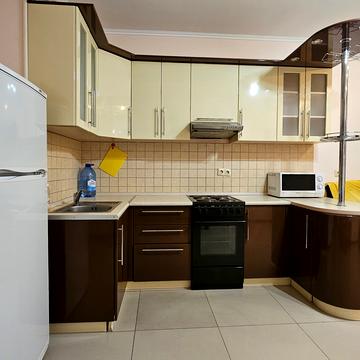 Борщагівська вул., 206