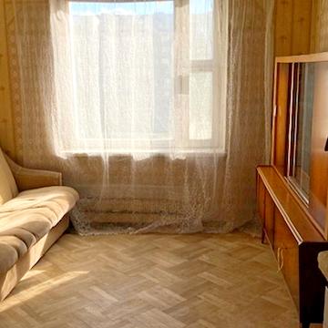 Павла Тичини просп., 13