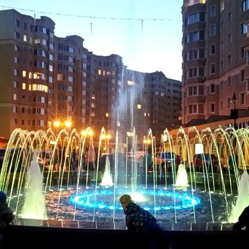 Молодіжна вул., 11