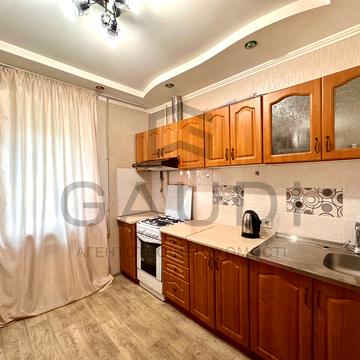 Парусний пров., 7