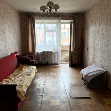 Богдана Хмельницького вул., 18