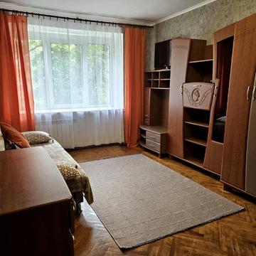 Бакинська вул., 37-В