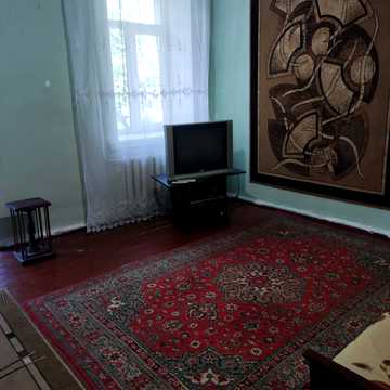 Павла Тичини вул., 10