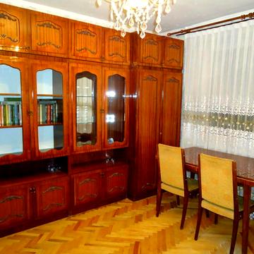 Олексіївська вул., 11