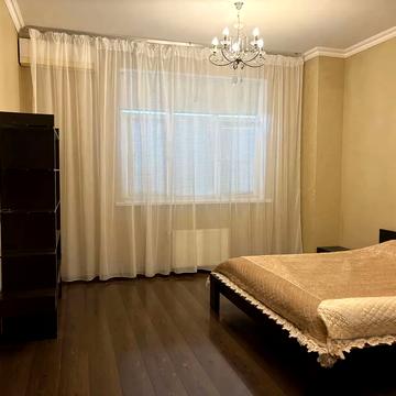 Антоновича вул. (Горького), 72