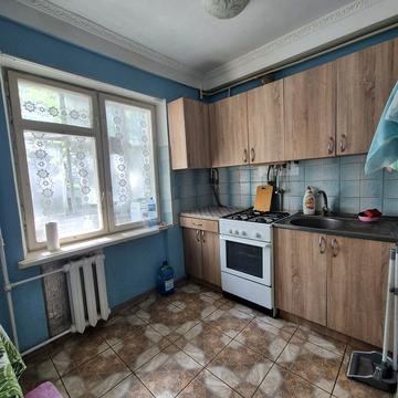 Бориса Грінченка вул., 10а