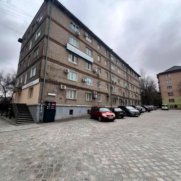 Леоніда Жаботинського вул. (Правди), 53