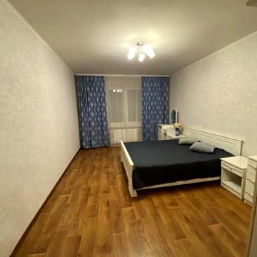 Івана Кавалерідзе вул., 1