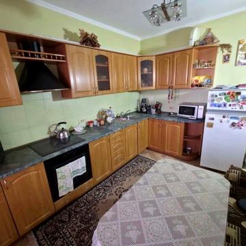 Незалежності бульв. (50 років Жовтня), 17