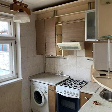 Нескорених вул. (Героїв Праці), 12д