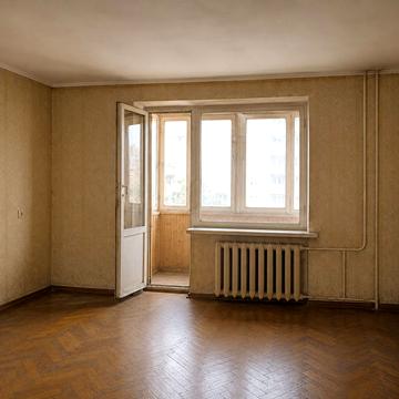 Романа Шухевича просп. (Генерала Ватутіна), 26