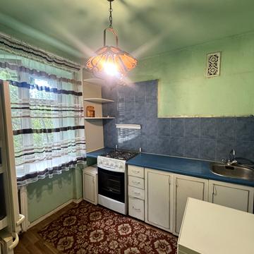 Миру вул., 82