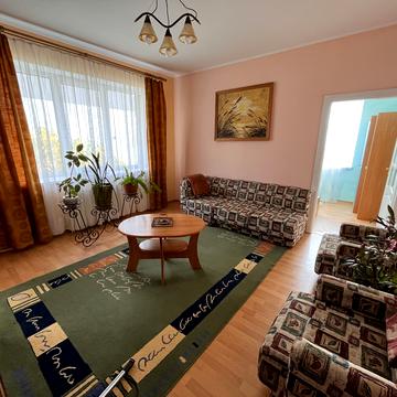 Героїв вул., 6