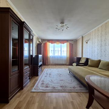 Раїси Окіпної вул., 4