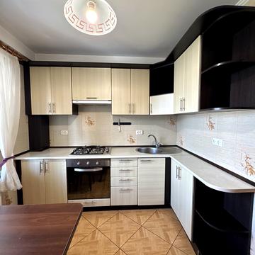 Братиславська вул., 40