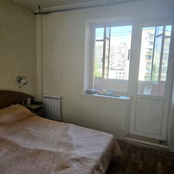 Драгоманова вул., 42