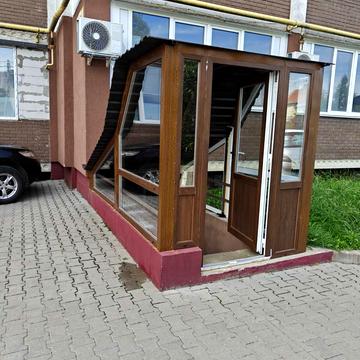 Нижня Берегова вул., 2/2в