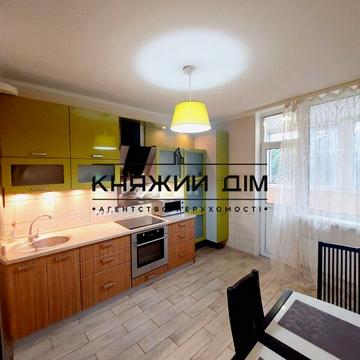 Авіаконструктора Ігоря Сікорського вул. (Танкова), 1