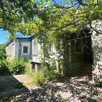 Машинобудівників вул., 14