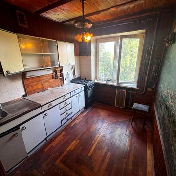 Академіка Глушкова просп., 22