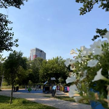 Дніпровська набережна вул., 17-К
