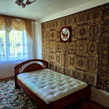 Празька вул., 25/1