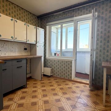 Георгія Гонгадзе просп. (Радянської України), 3