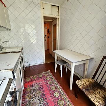 Князя Володимира Великого просп., 140