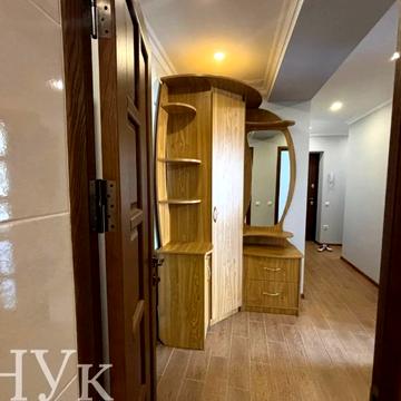Героїв Крут бульв. (Героїв Сталінграду), 22