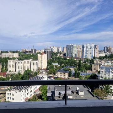 Середньофонтанська вул., 35