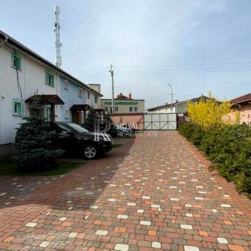 Центральна вул.