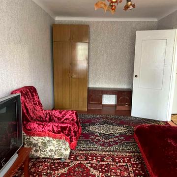 Рильського вул., 3